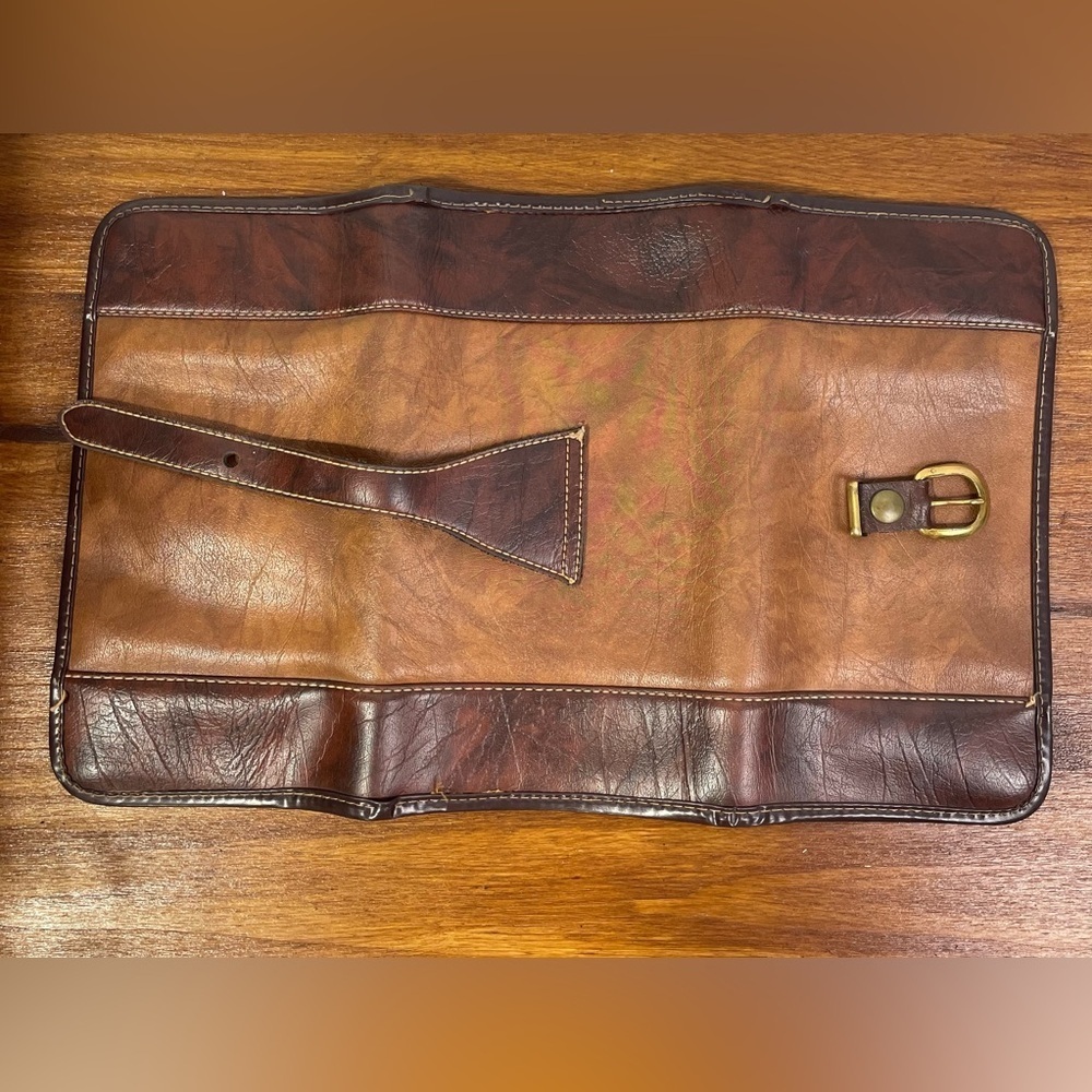 Brown Vintage Swank Vinyl Coin Holder/Multi-Use Buckle Wallet GUC - Picture 5 of 15